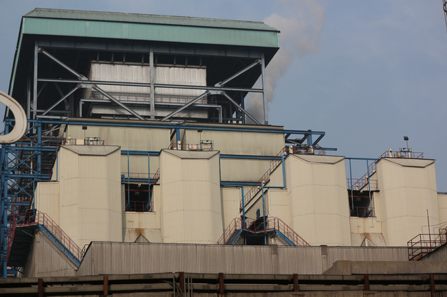 660MW機(jī)組電袋復(fù)合除塵器主視圖